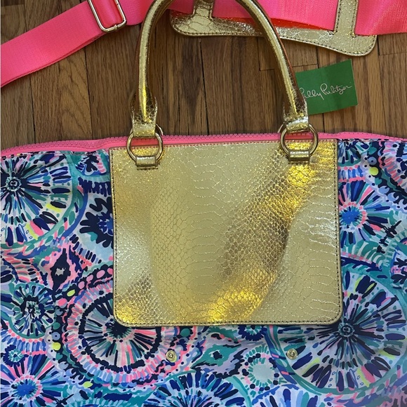 Lilly Pulitzer Blue and Pink Tote Bag with Vibrant Pattern - Picture 6 of 8